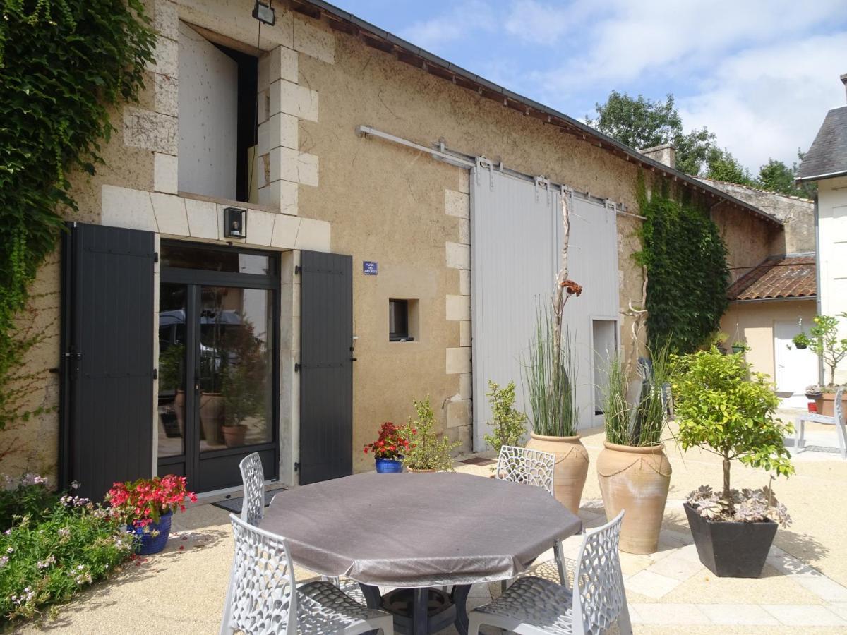 Apartmán Moulin De Ringere Quincay Exteriér fotografie